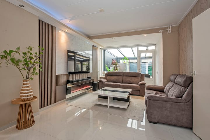 Tussenwoning te koop: Mozartlaan 123, Hengelo