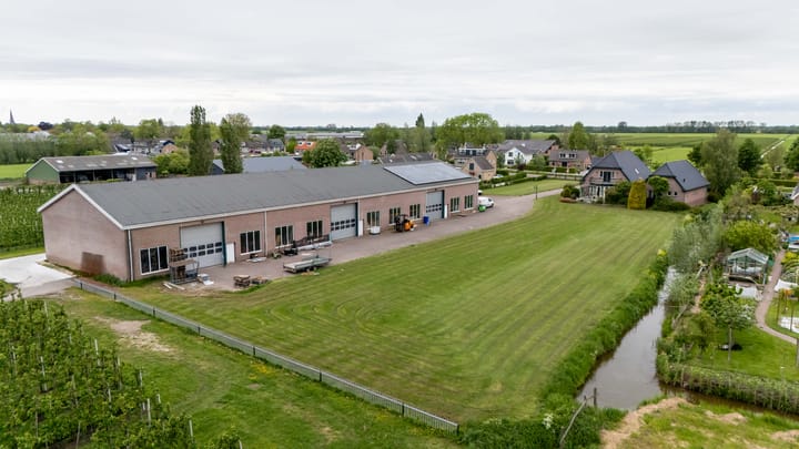 Dorp 83