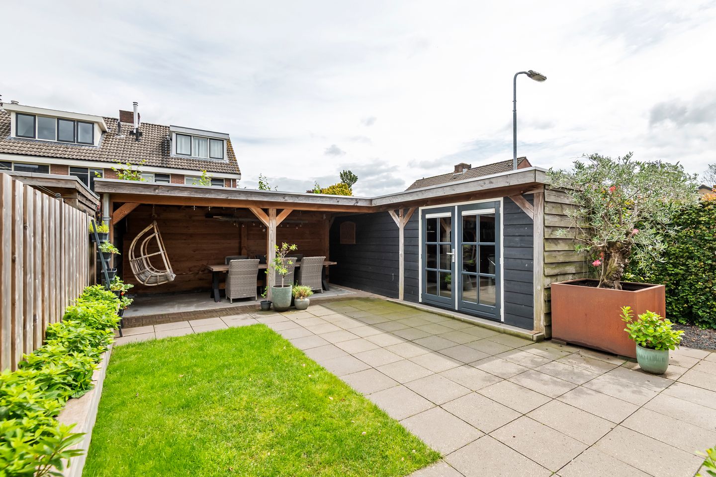 Photo 4 of Mr. R.J. van Beekhoffstraat 2