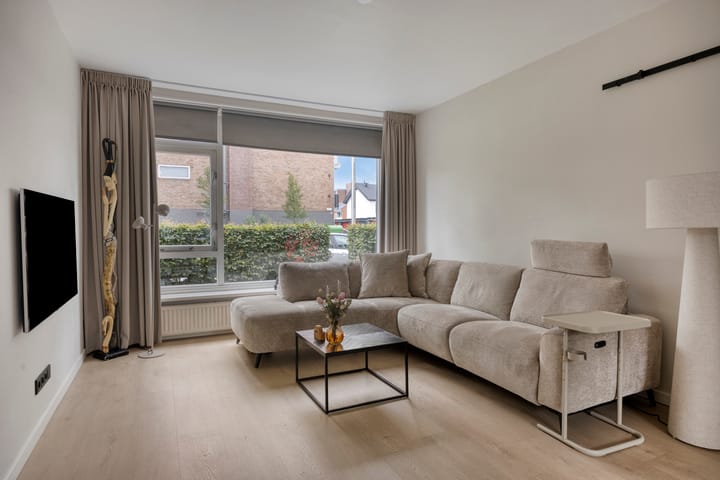 Tussenwoning te koop: Buxtehudestraat 46, Zwolle