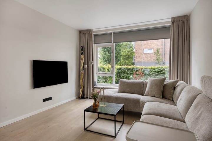 Tussenwoning te koop: Buxtehudestraat 46, Zwolle