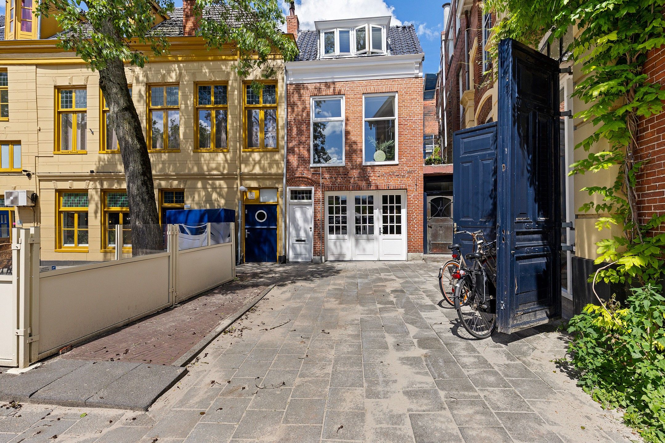 Voor 't voormalig klein Poortje 12