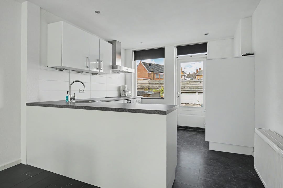 Photo 16 of Zusterstraat 31