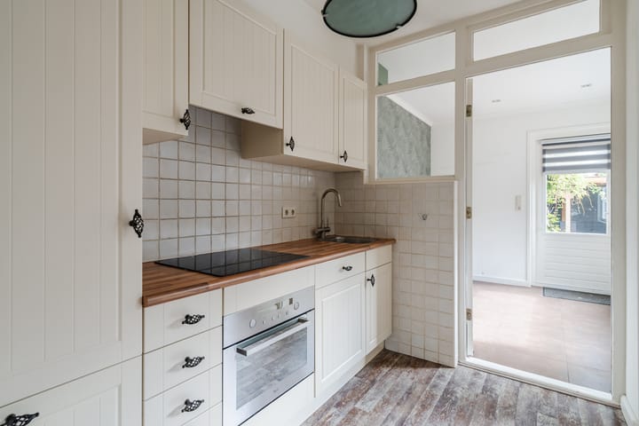 Photo 3 of Van Rootselaarstraat 24