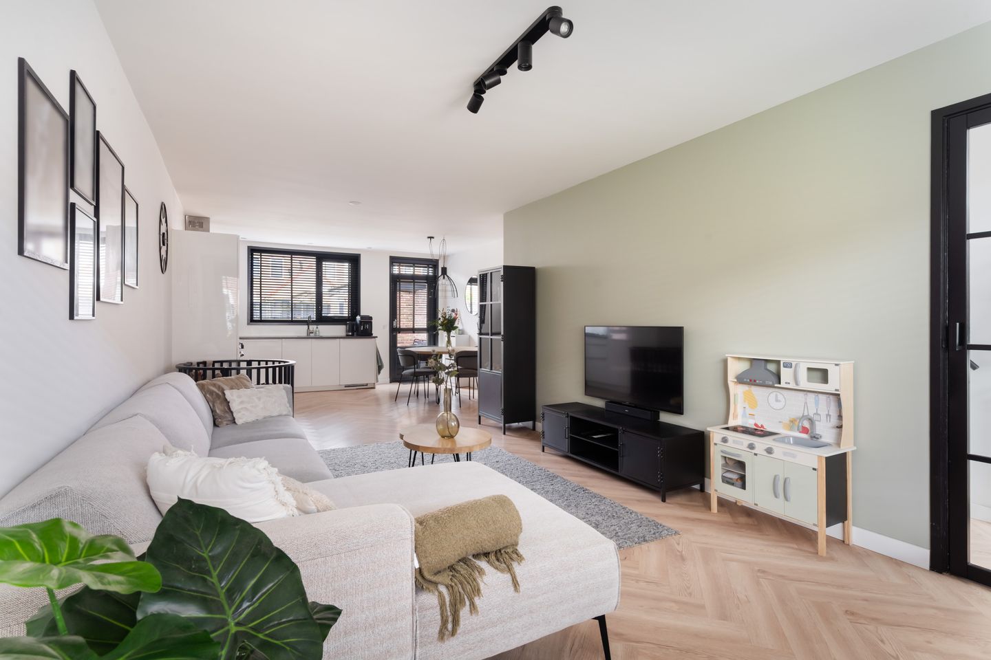 Photo 10 of Heer Arnoldstraat 5