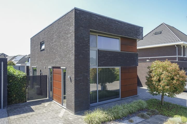 Photo 2 of Leerlooier 27