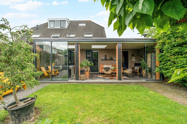 Photo 3 of Lantmanstraat 18