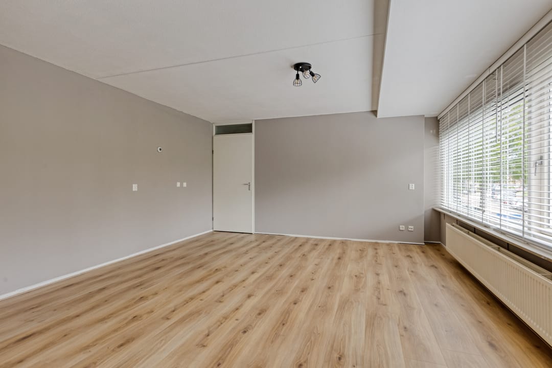 Photo 8 of Henriette Ronnerstraat 53