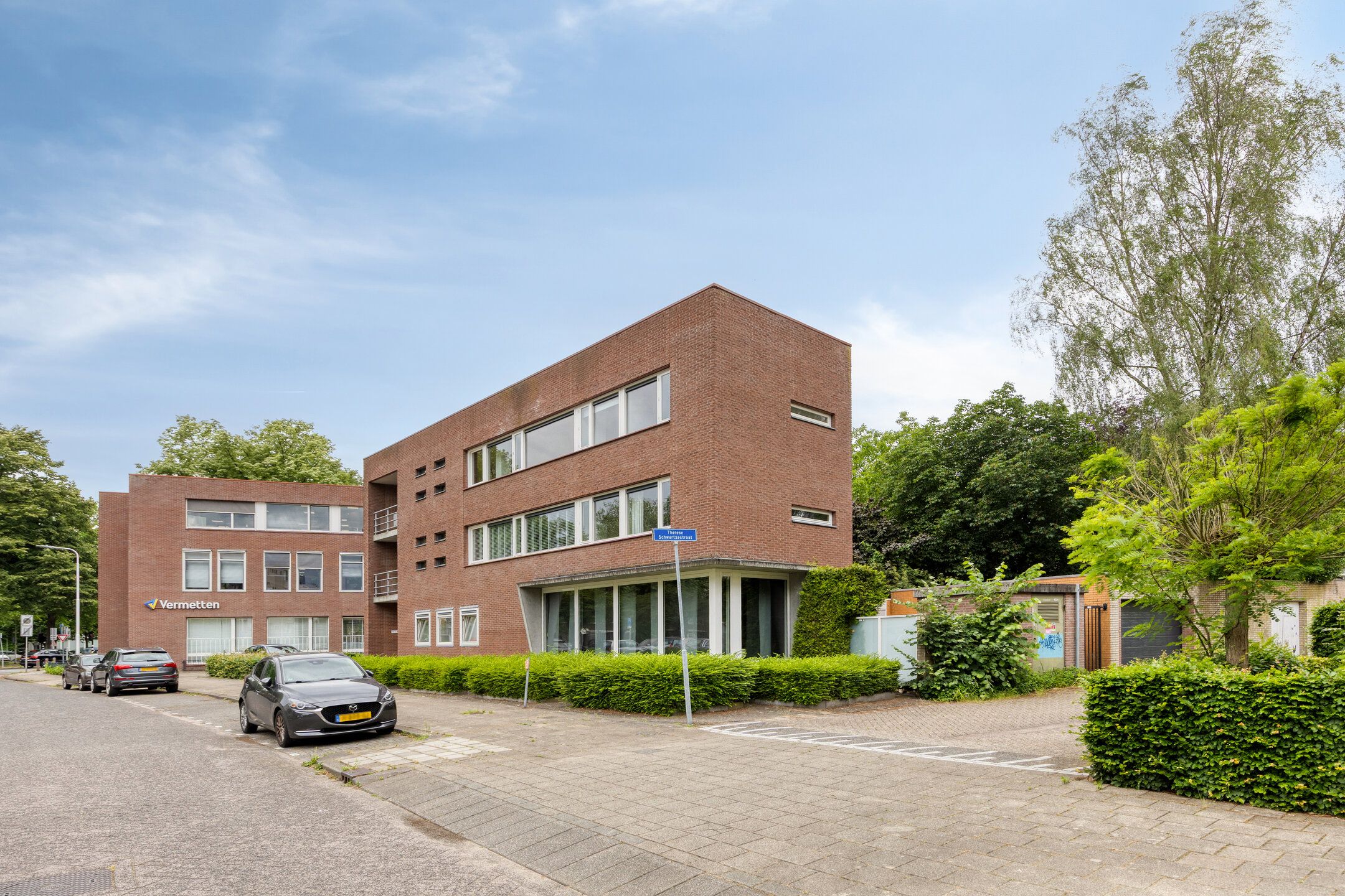 Photo 42 of Henriette Ronnerstraat 53