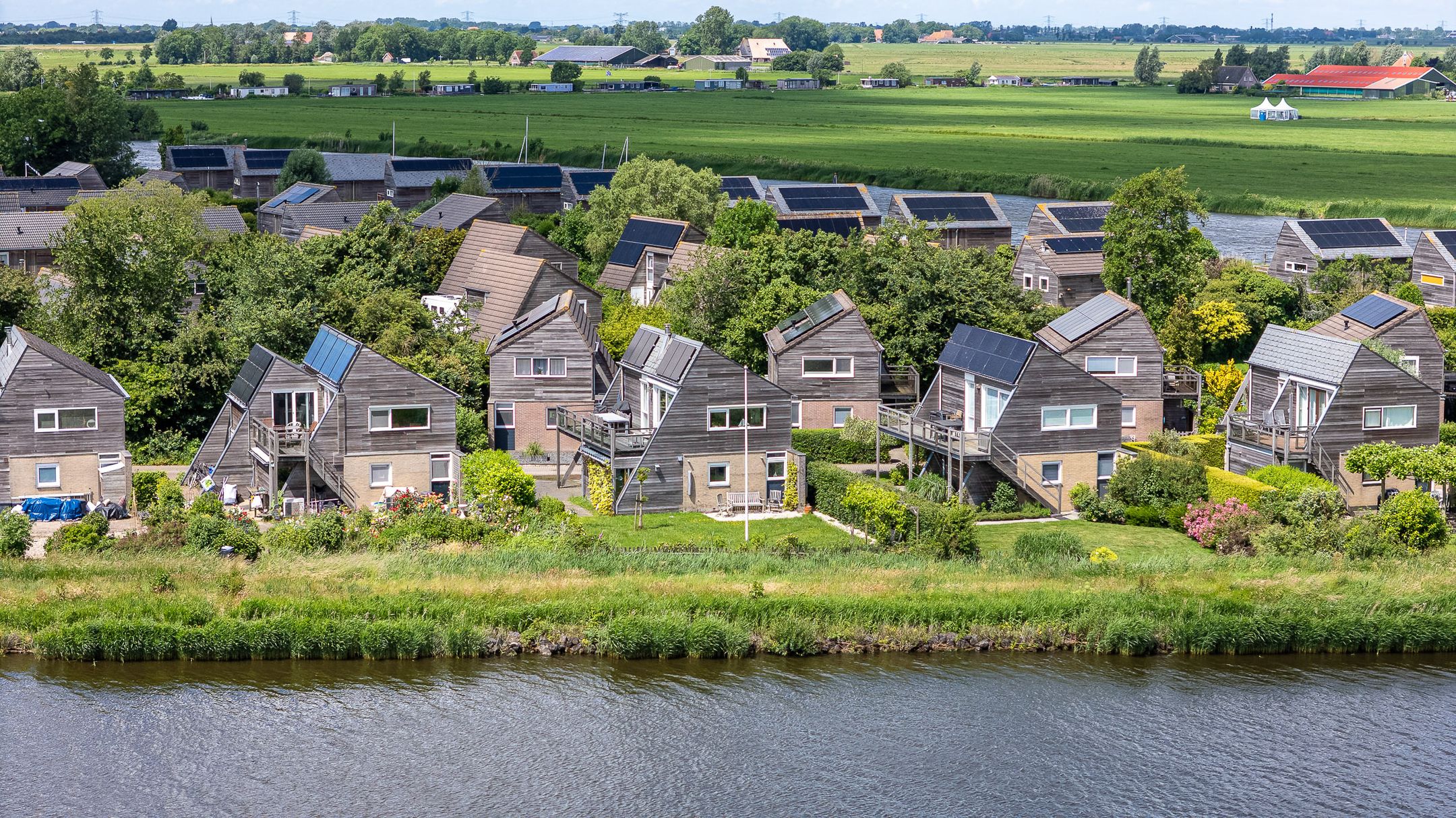 3-bedroom freehold villa in Grou — photo 2 of 5