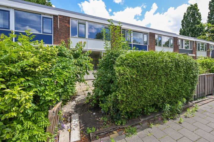 Tussenwoning te koop: Lobeliusstraat 5, Zaandam
