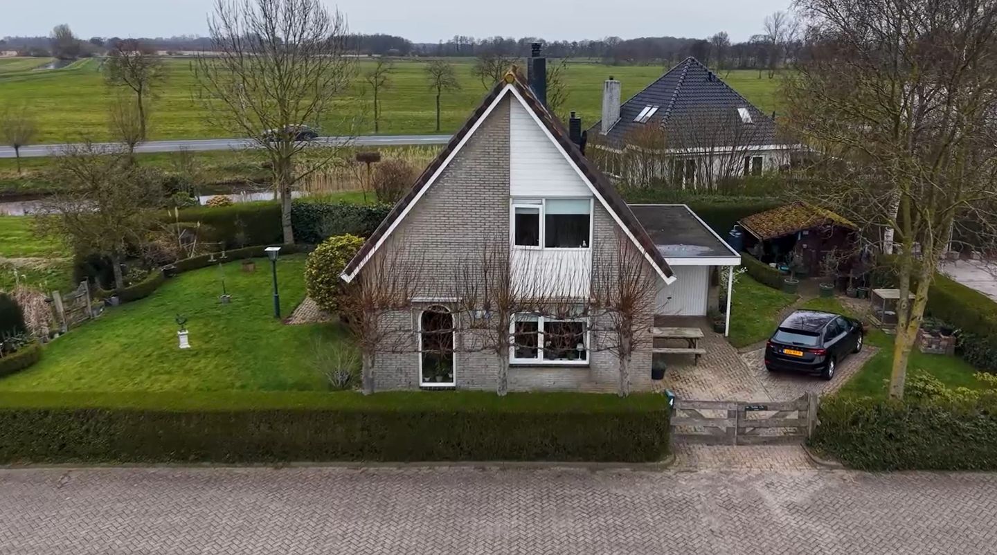 Bekijk foto 3 van de Losplaats 4