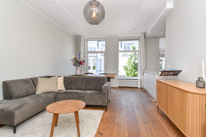 Foto 4 van De Constant Rebecquestraat 11