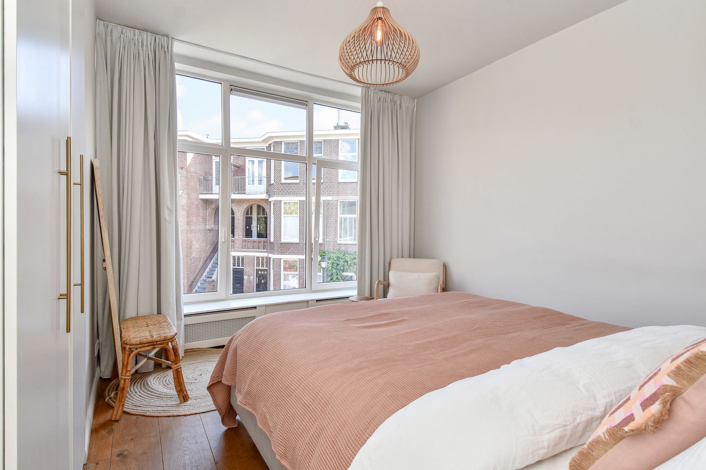 Photo 19 of De Constant Rebecquestraat 11