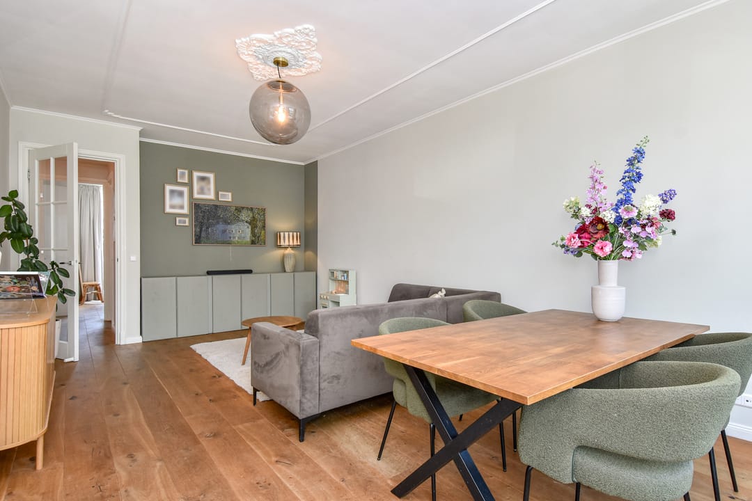Photo 8 of De Constant Rebecquestraat 11
