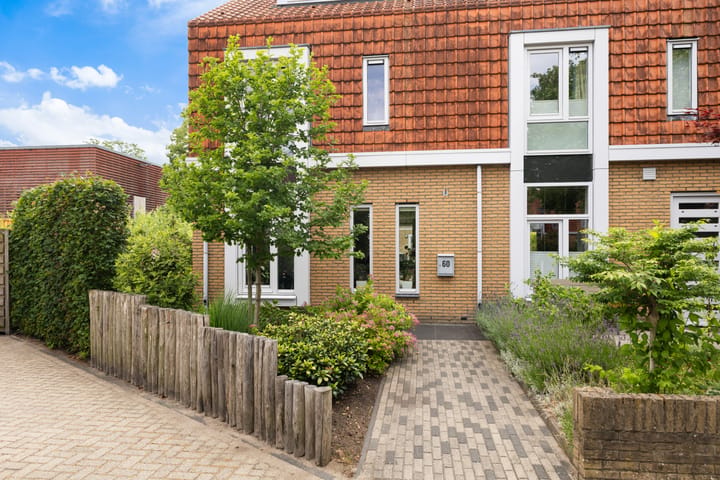 Photo 2 of Van der Heijdenlaan 60
