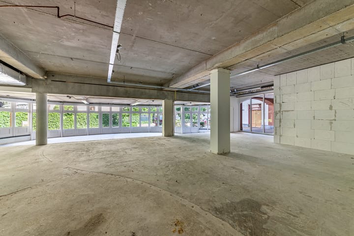 Brink 10-d, Laren (NH)