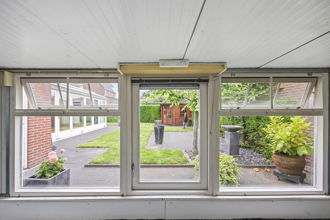 Photo 41 of Drs J. Lebensstraat 3