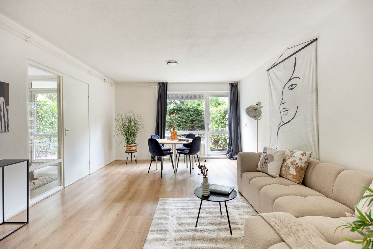 Photo 4 of Louis Davidsstraat 28