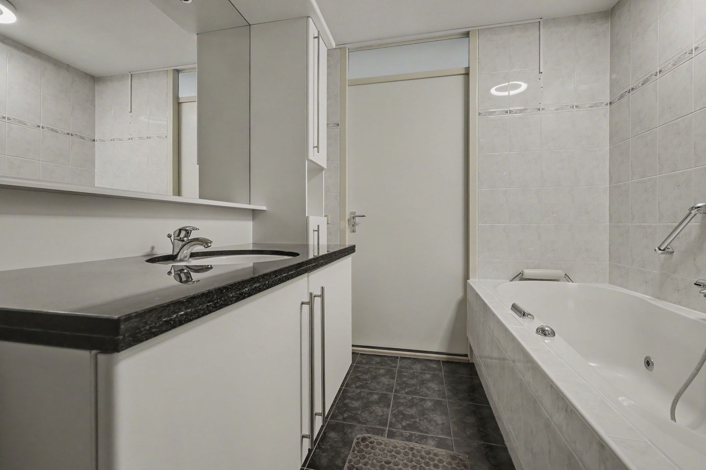 Photo 20 of Hugo de Grootstraat 68