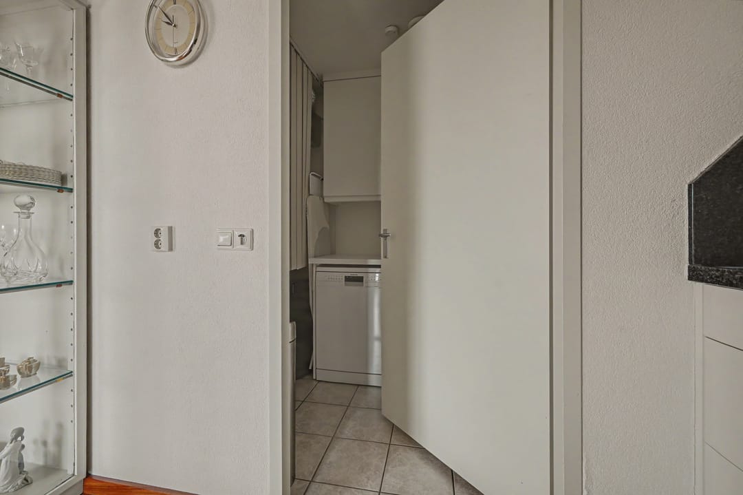 Photo 16 of Hugo de Grootstraat 68