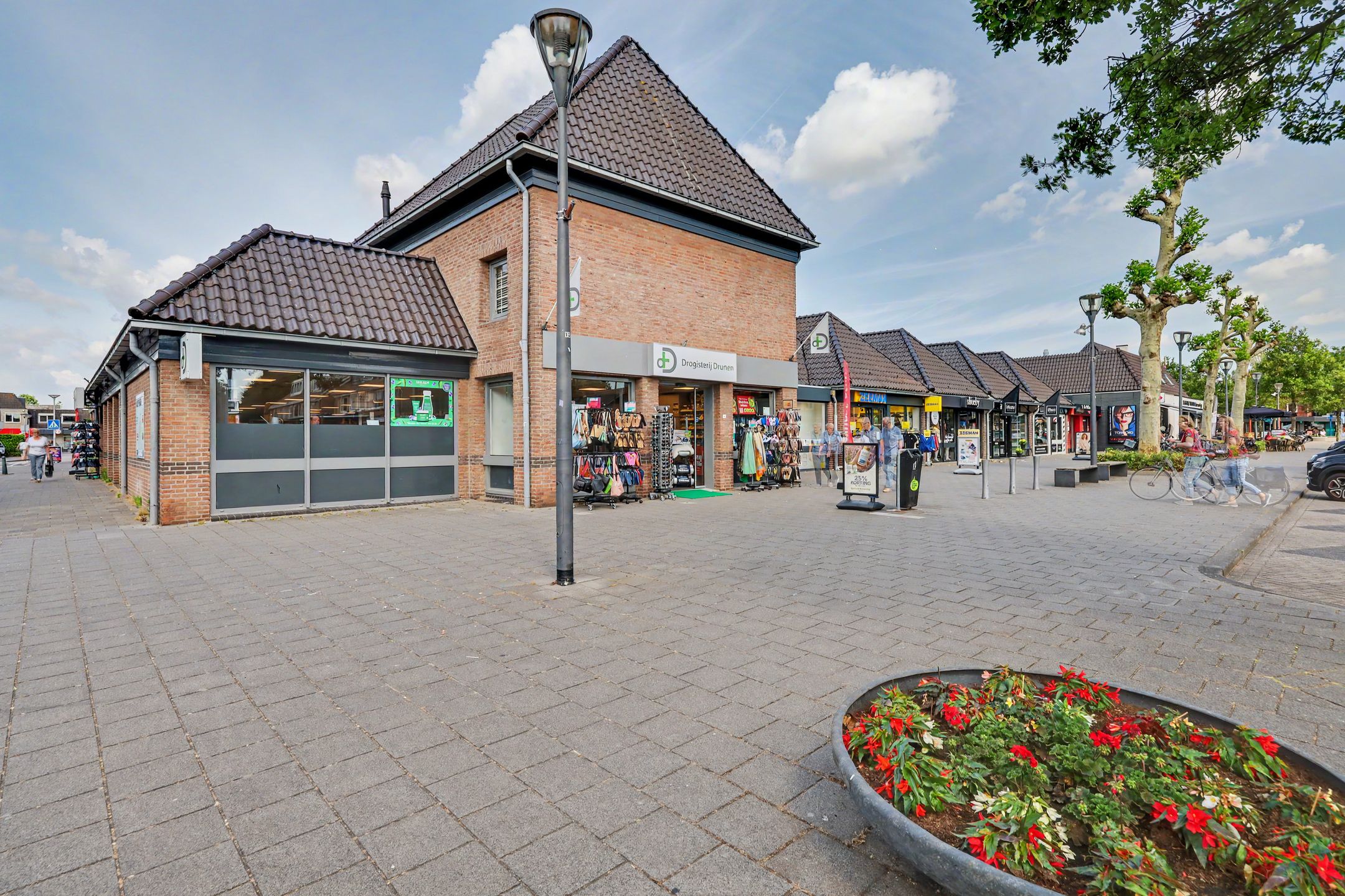 Photo 33 of Hugo de Grootstraat 68