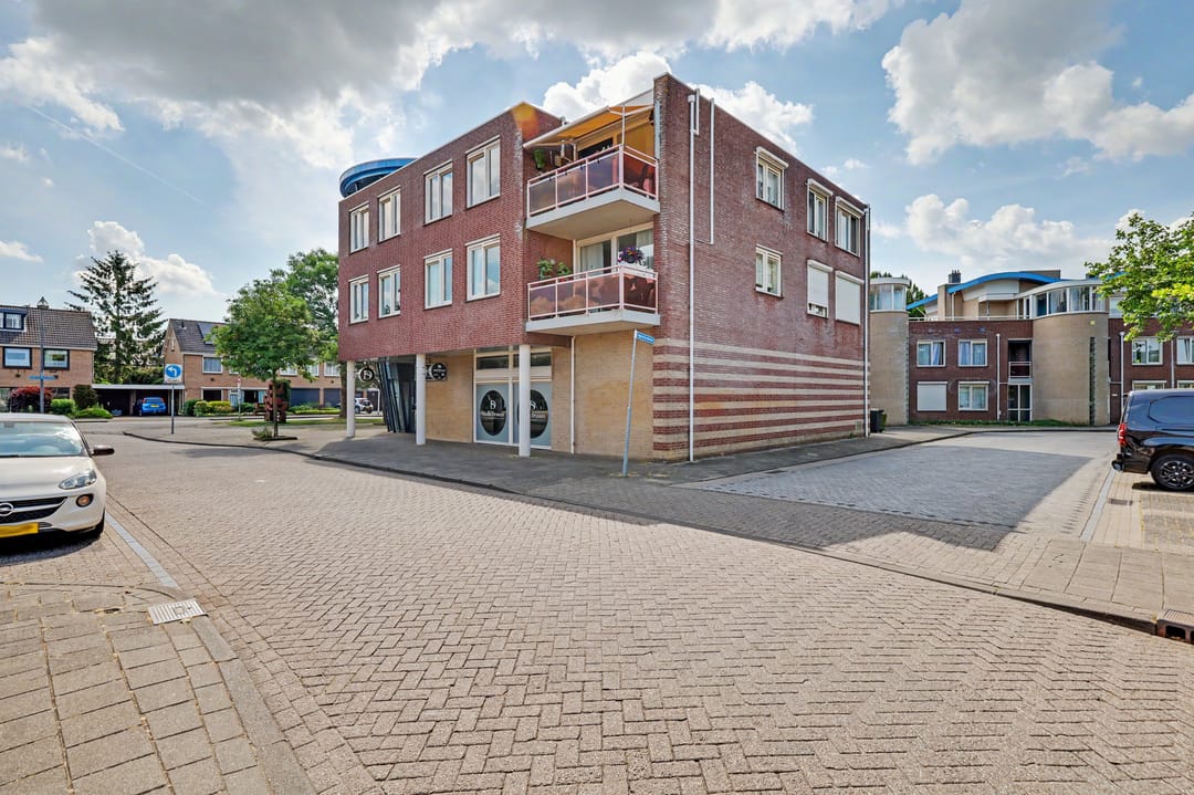 Photo 31 of Hugo de Grootstraat 68