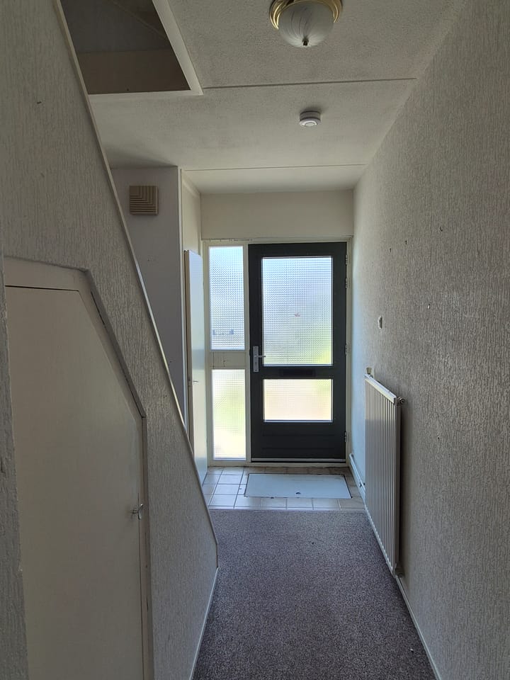 Photo 2 of Esdoornstraat 7