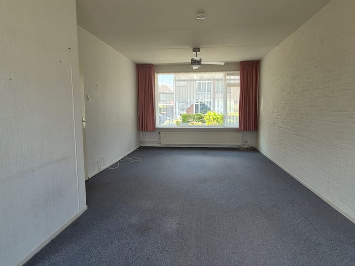 Photo 4 of Esdoornstraat 7