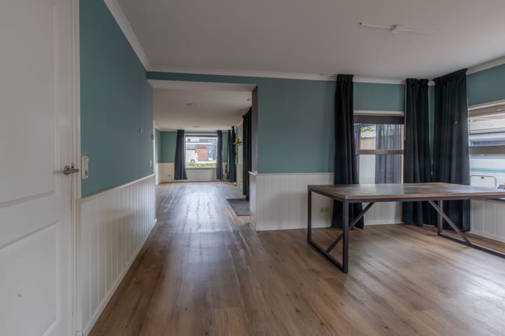 Vrijstaande woning te koop: Molenweg 3, Surhuisterveen