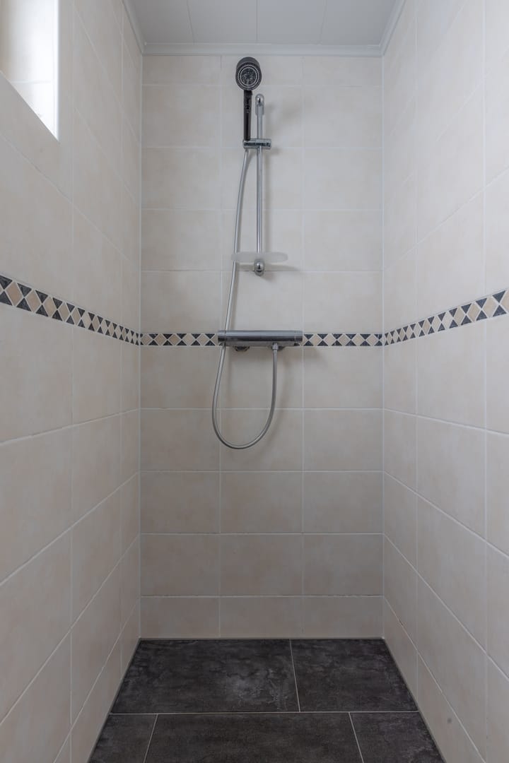 Vrijstaande woning te koop: Molenweg 3, Surhuisterveen
