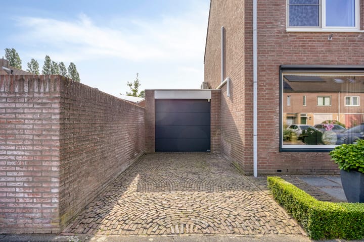 Foto 4 van Hoogkarspelstraat 2