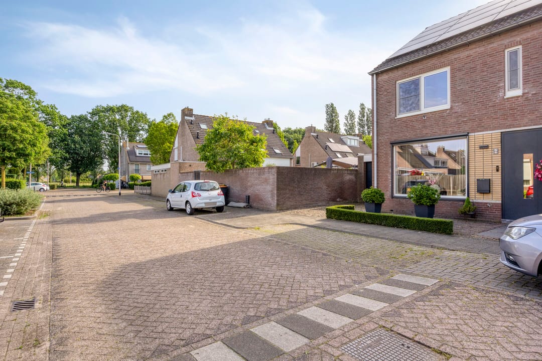 Photo 2 of Hoogkarspelstraat 2