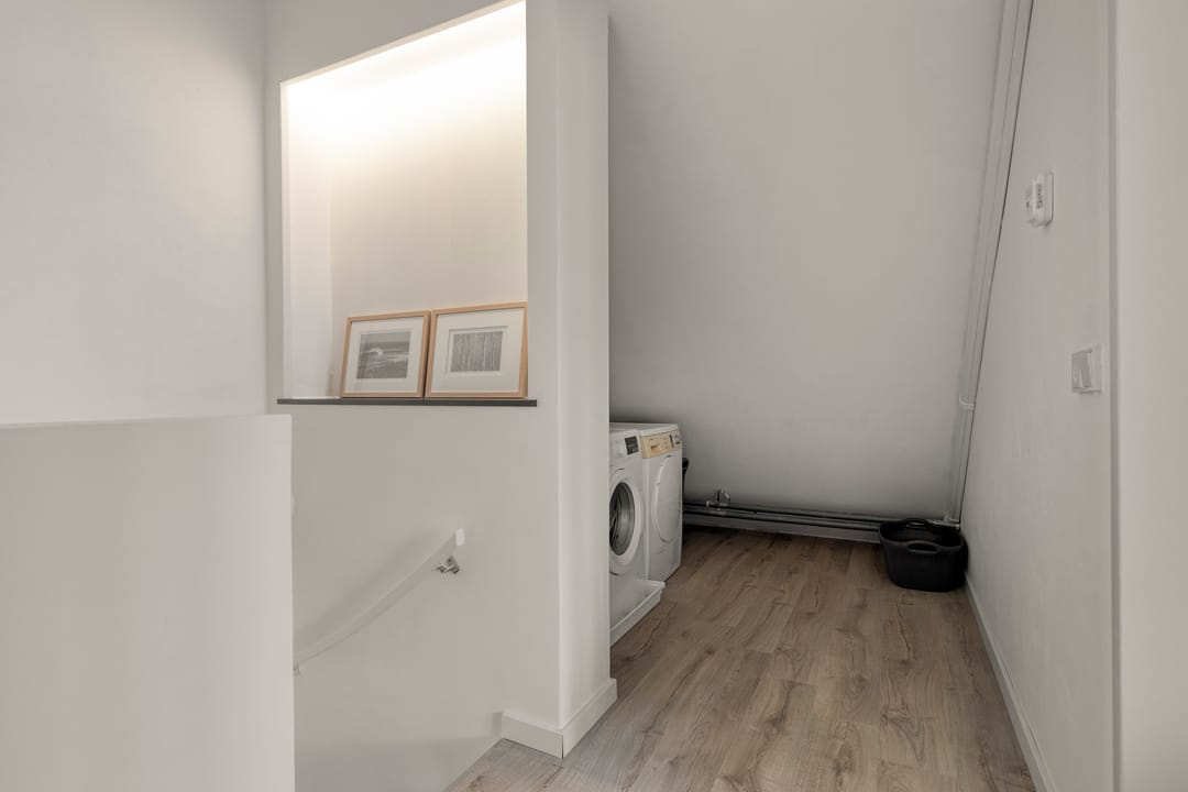 Photo 22 of van Vollenhovenstraat 15