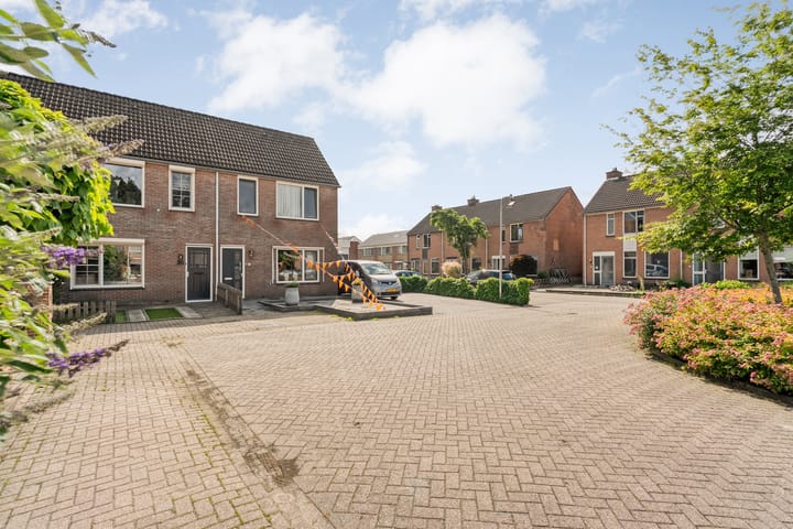 Photo 4 of Ribesstraat 30