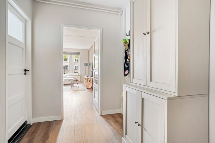 Photo 2 of Paulus Potterstraat 4