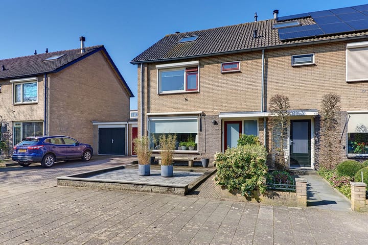 Tussenwoning te koop: Gerbrandylaan 10, Harderwijk