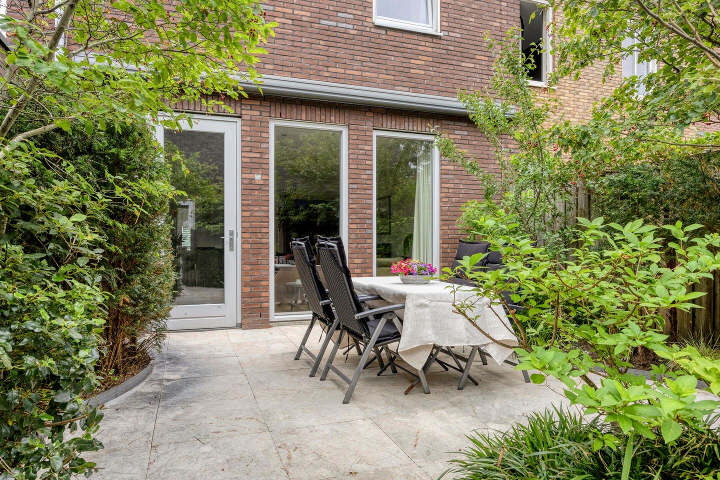 Photo 35 of Uitdamstraat 35