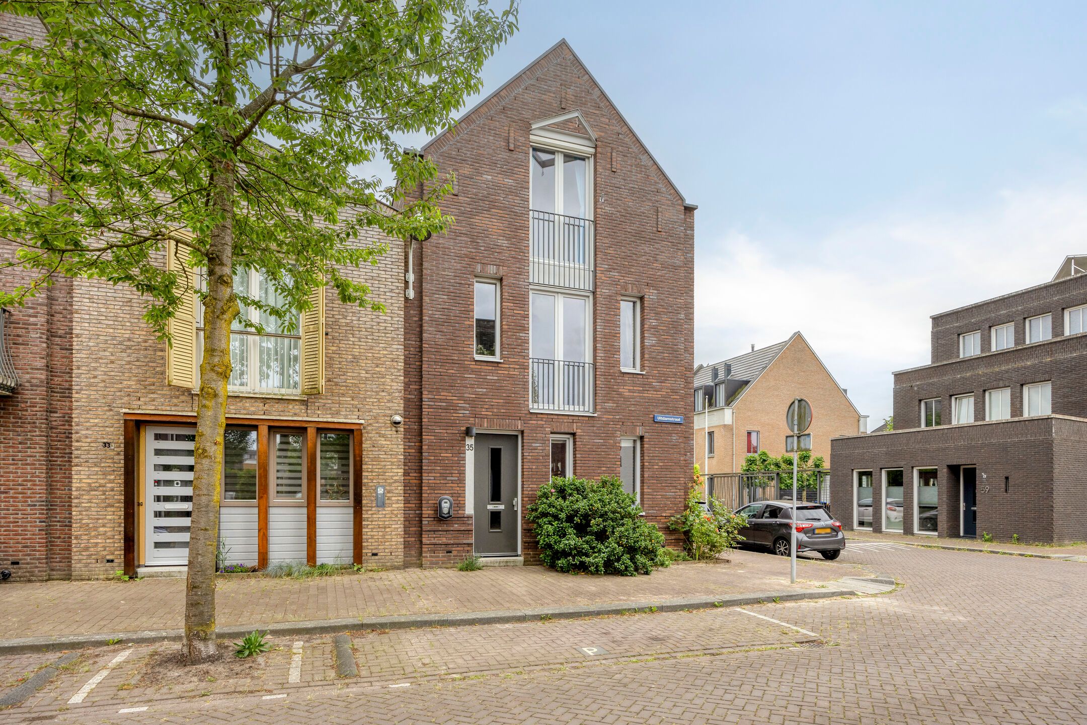 Photo 6 of Uitdamstraat 35