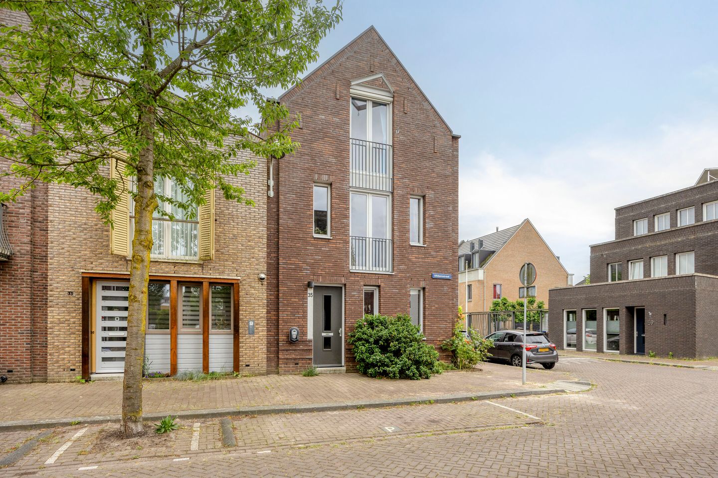 Foto 1 van Uitdamstraat 35