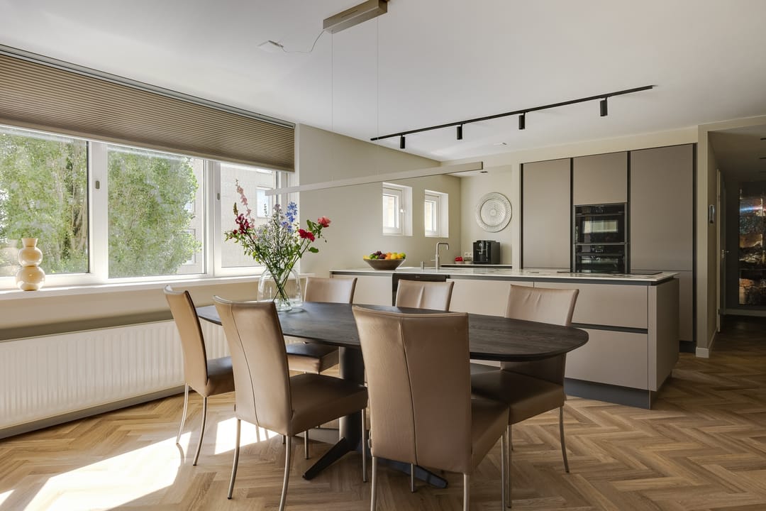 Photo 11 of Schout van Bergaignestraat 25