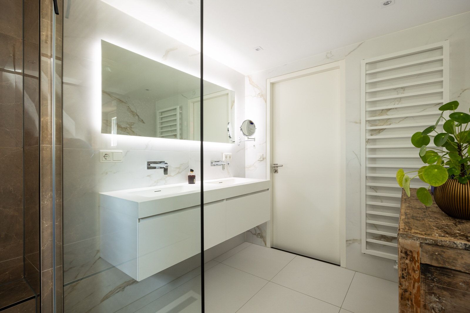 Photo 21 of Schout van Bergaignestraat 25