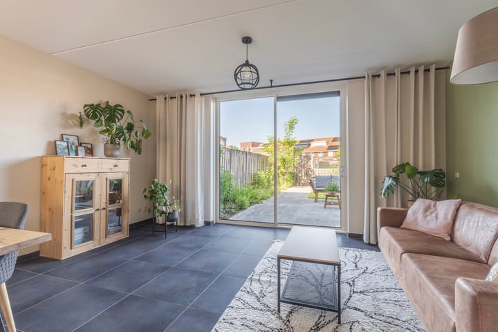 Tussenwoning te koop: Polluxstraat 210, Arnhem