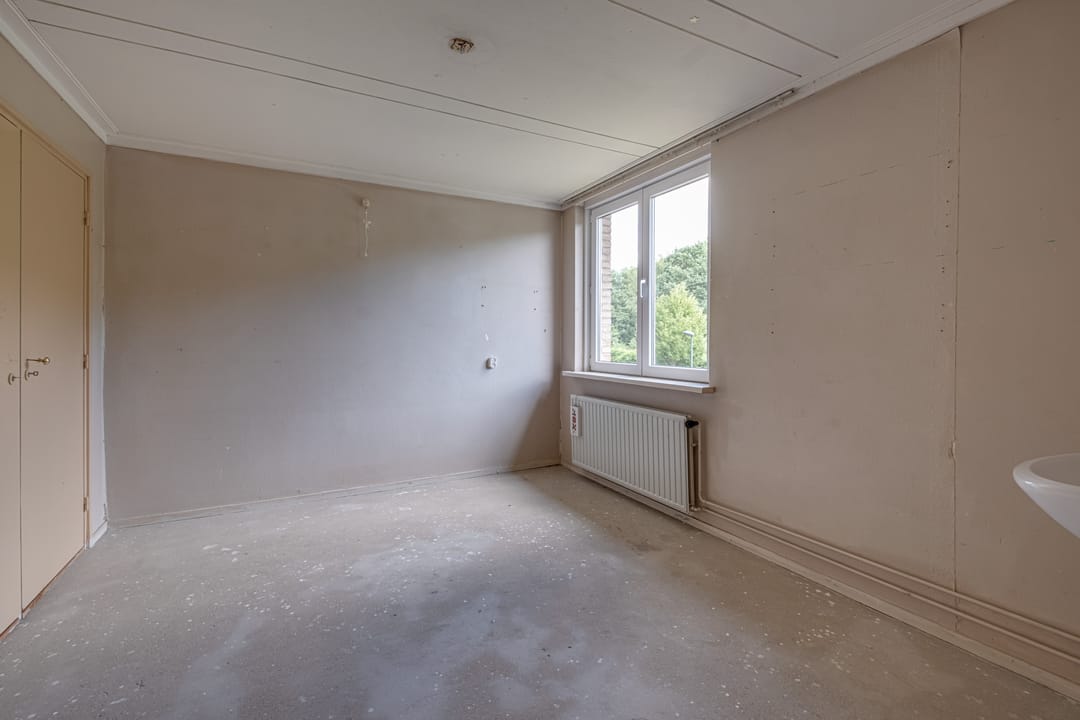 Photo 16 of Spoorstraat 2