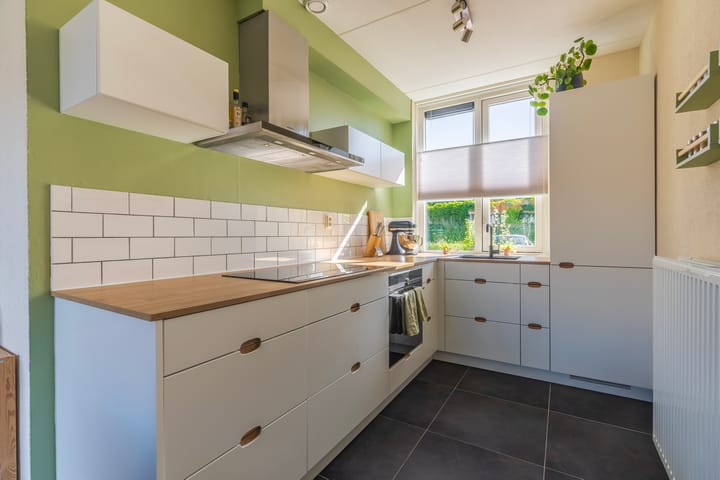 Tussenwoning te koop: Polluxstraat 210, Arnhem