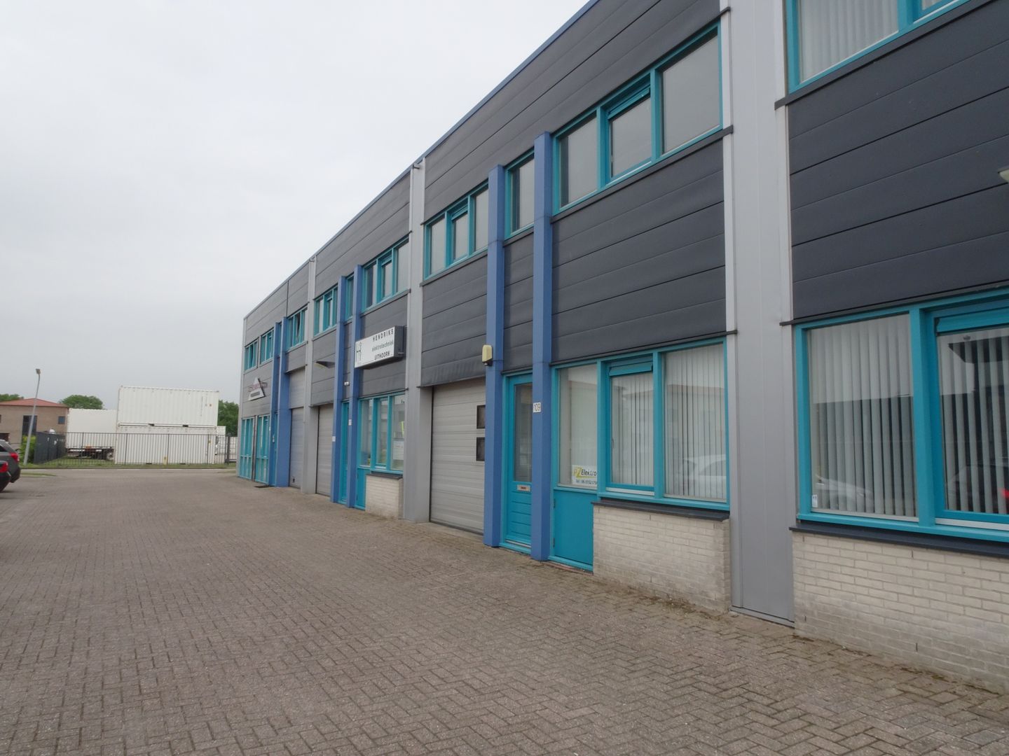 Bekijk foto 3 van Ondernemingsweg 111