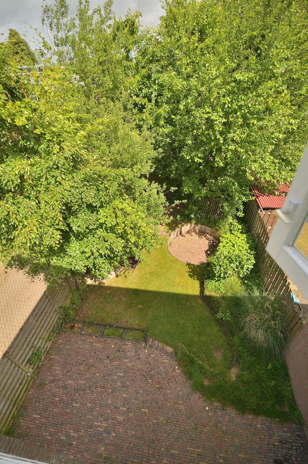 Spacious Semi-Detached Home with Garden Room in Family-Friendly Welten — 44