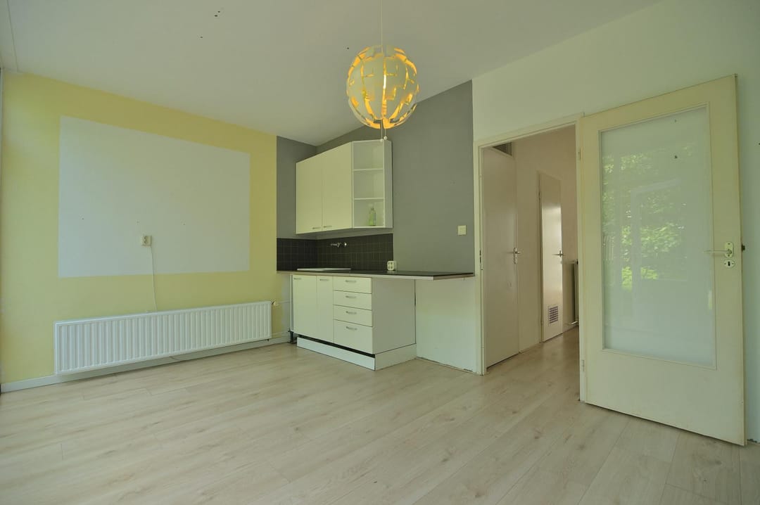 Spacious Semi-Detached Home with Garden Room in Family-Friendly Welten — 22
