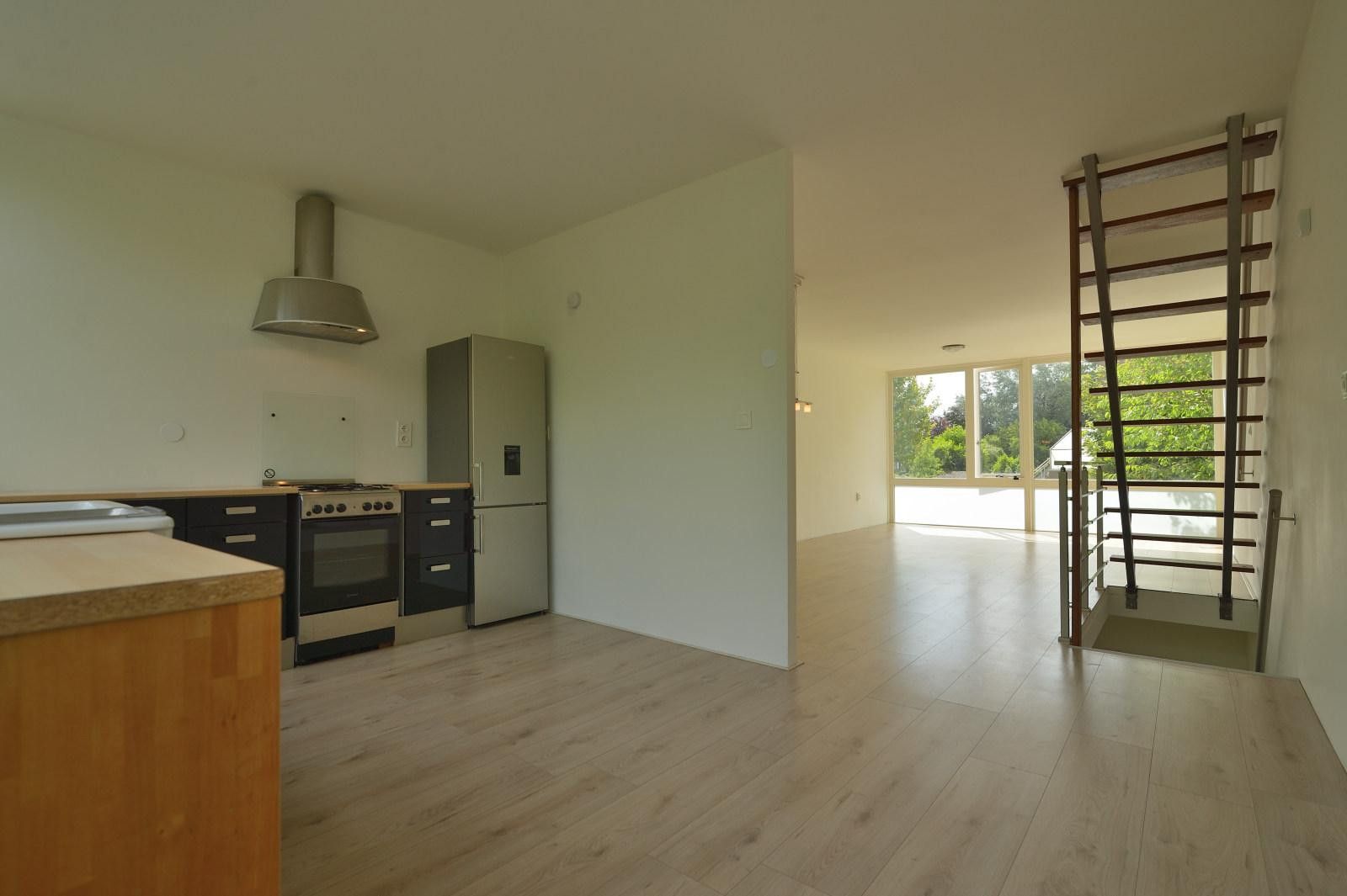 Spacious Semi-Detached Home with Garden Room in Family-Friendly Welten — 39