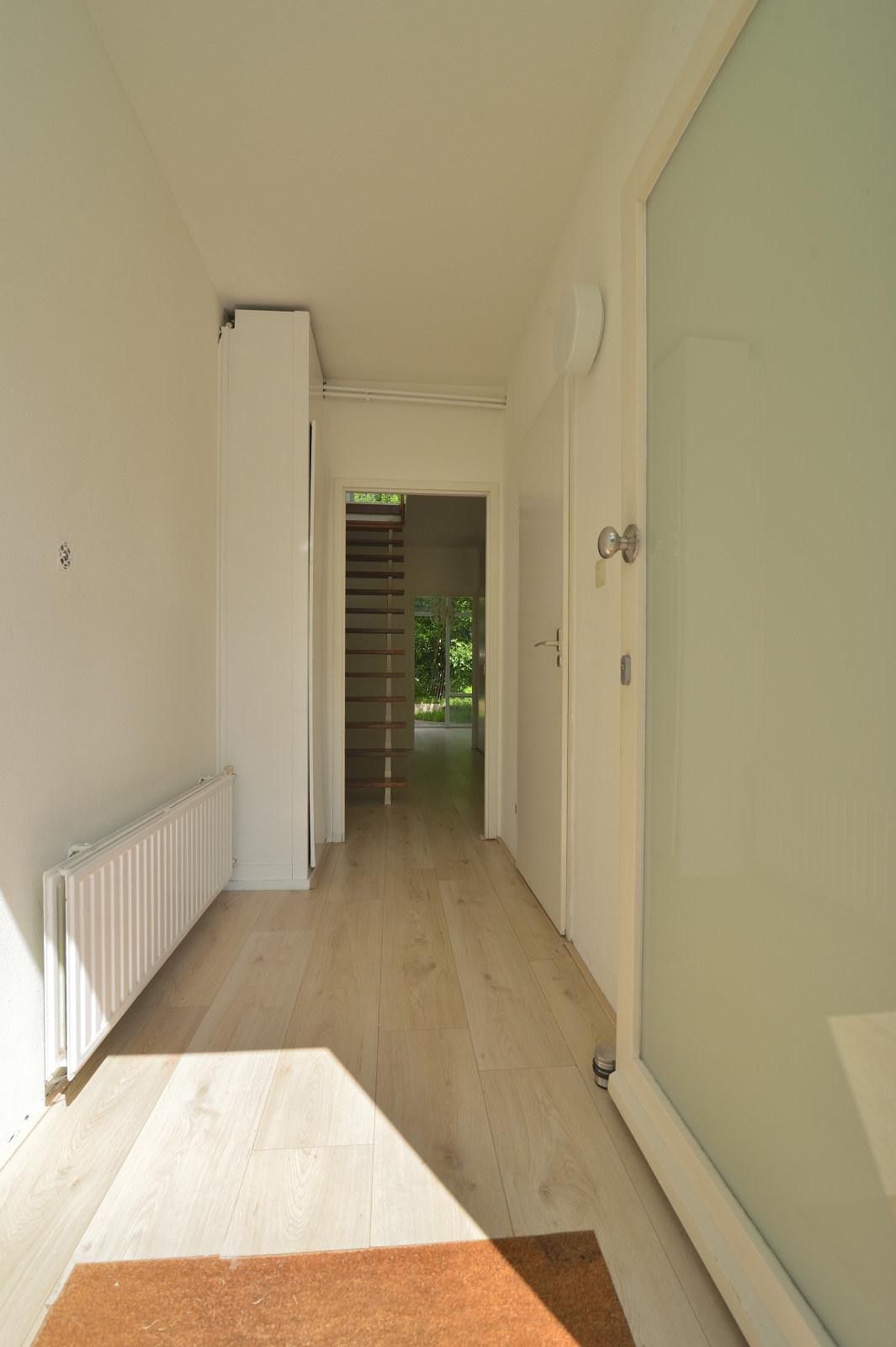 Spacious Semi-Detached Home with Garden Room in Family-Friendly Welten — 14